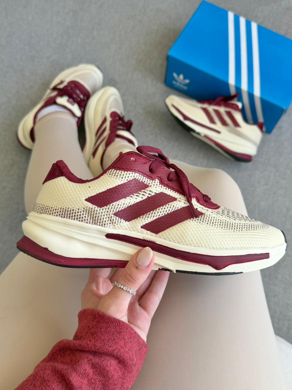 Adidas Supernova — Feminino
